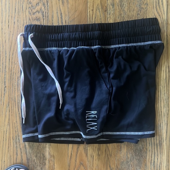 Rae Dunn pajama shorts - Picture 4 of 6